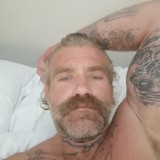Bedf, 42  , San Gabriel