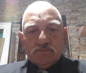 Juan Manuel, 65, Buenos Aires