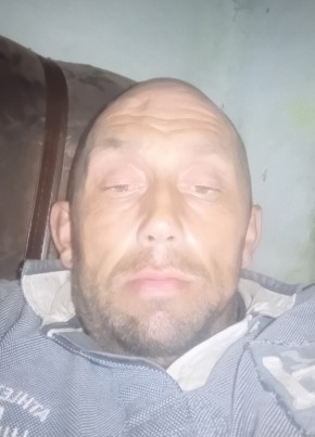 Виталий из Екатеринбурга 36 лет