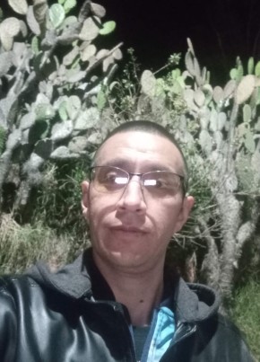 Yesid из Santafe de Bogotá 28 лет