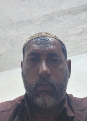 Ghulam jaline из Paris 34 года