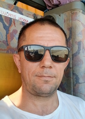 Umar из Сургута 45 лет