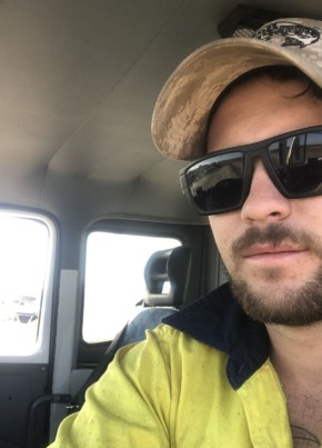 Hayden, 28, Australia, Canberra