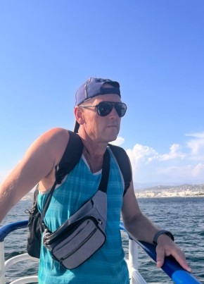 Oleg из Antibes 51 год