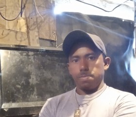 Armando, 39, Tijuana