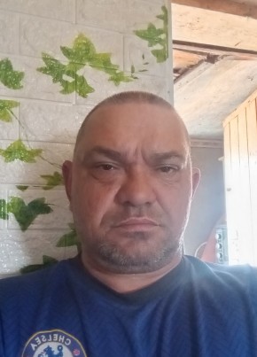 Рустам из Саратова 47 лет