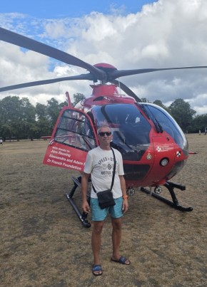 Igor из London 52 года