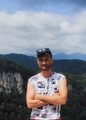 Александр из Кургана 37 лет