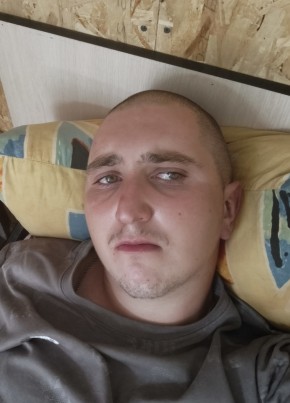 Вадим из Владивостока 23 года