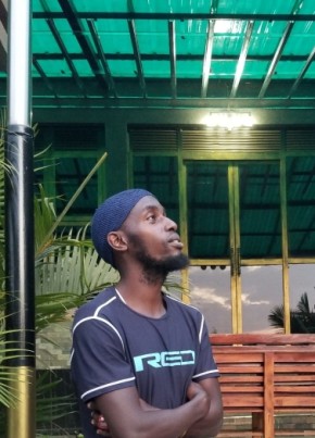 FAHAD из Kampala 26 лет