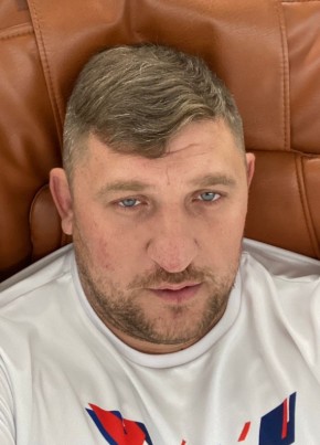 Павел из Североморска 37 лет