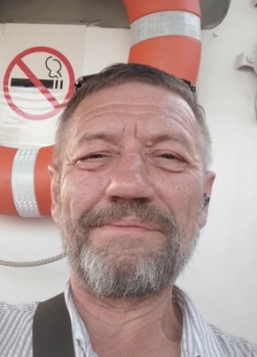 Виталий из Омска 57 лет