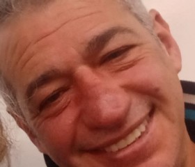 Loboplateado, 55, Latina