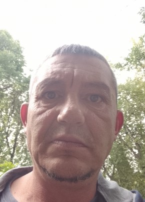 Василий из Череповеца 43 года