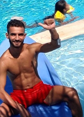 Emre Güner, 27, Türkiye Cumhuriyeti, Özdere Cumhuriyet