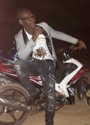 Omar, 32, Burkina Faso, Bobo-Dioulasso