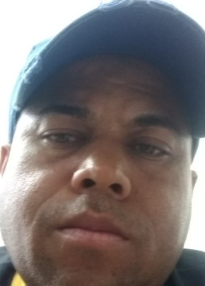 Nerson Montan, 39, República de Santo Domingo, Santo Domingo