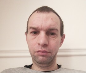 Lukáš, 40, Nove Mesto nad Vahom
