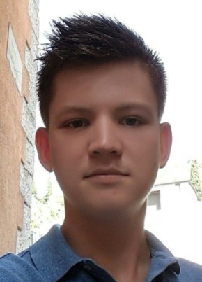 Dimitrio, 26, Repubblica Italiana, Taggia