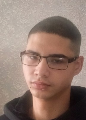 Иванов Александр из Сердобска 19 лет