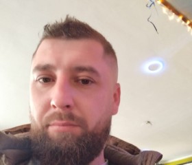 Dan Ianciuc, 35, Brussels