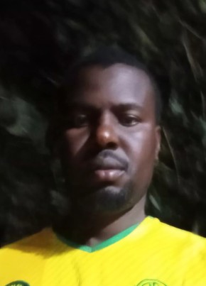 Edward из Dar es Salaam 36 лет