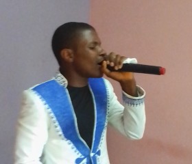 emmanuel, 29, Bamenda