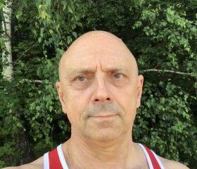 Valentin, 68, Moscow