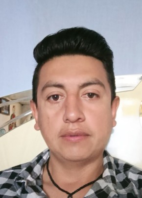 Omar Ruiz, 38, República del Ecuador, Quito