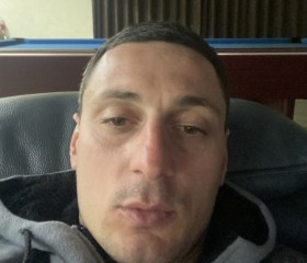 Leo, 34, Berlin