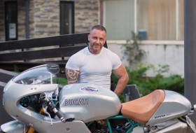 Vladimir, 47 - Just Me