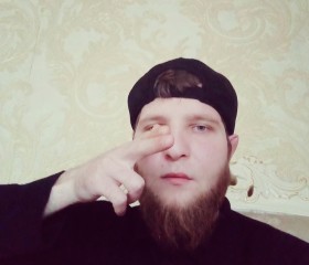 Hasani, 28, Khasavyurt