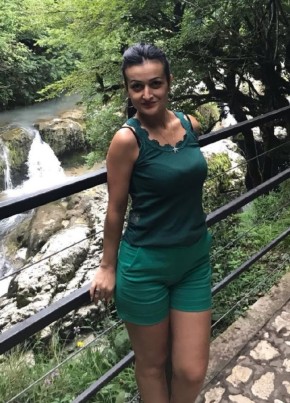 Карина из Тольятти 37 лет