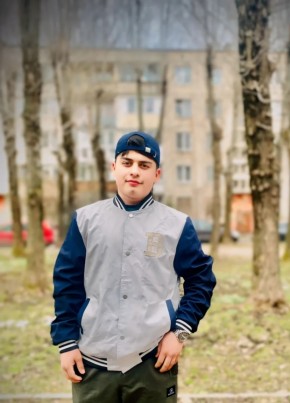 Ибрагим, 18, Россия, Санкт-Петербург