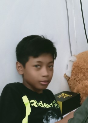 Nael, 19, Indonesia, Kota Surabaya