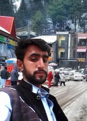 Khan, 26, Pakistan, Islamabad