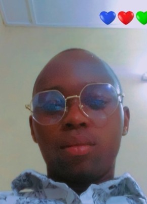 Edison, 24, République Togolaise, Lomé