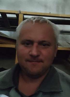 Толик из Москвы 41 год