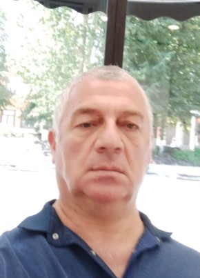Вепхо из Владикавказа 58 лет