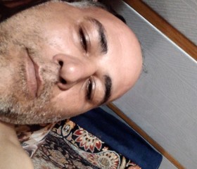احمد, 41, Qom