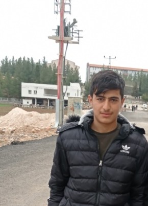 Raskon, 21, Türkiye Cumhuriyeti, Yolbaşı