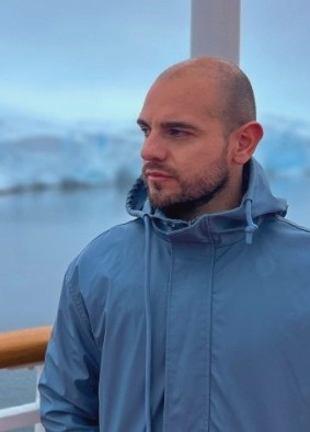 Кирилл из Магадана 38 лет