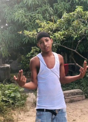 Claudio, 20, República de Cuba, Guantánamo