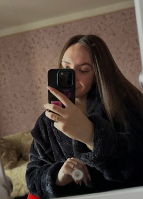 Snezhana, 29, Russia, Saint Petersburg