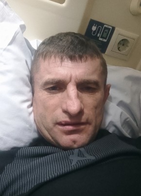 Василий из Губкина 44 года