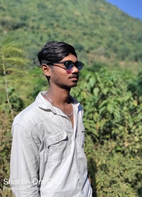 Satish Satish Ku, 21, India, Pārvatīpuram