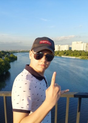 Maks, 20, Russia, Moscow