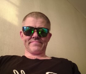 Val, 50, Yuzha