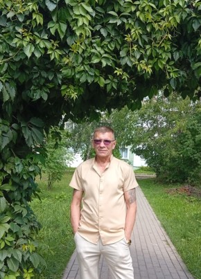 Евгений из Казани 54 года