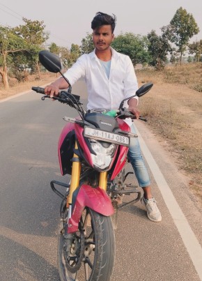 Sartaj, 20, India, Kolhāpur